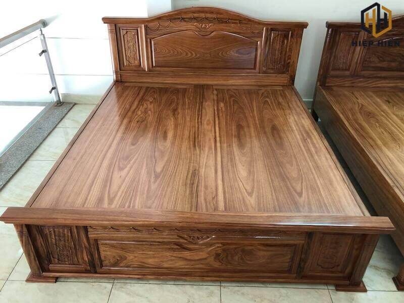 giường gỗ hương xám 1m8