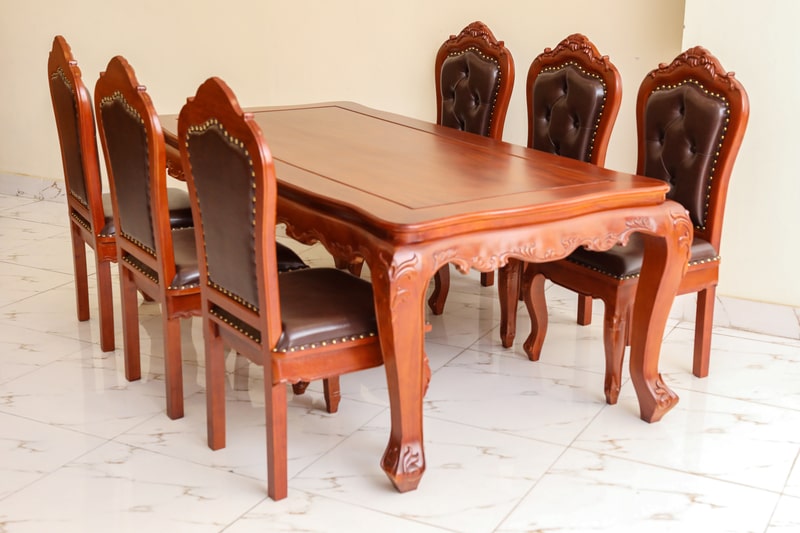 Bộ bàn ghế ăn hoa lá tây (bọc đệm) gỗ Gõ - BA05