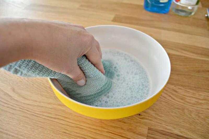 nước lau tủ gỗ