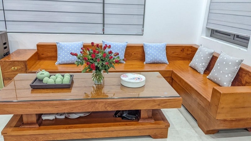 bàn ghế gỗ phòng khách nguyên khối