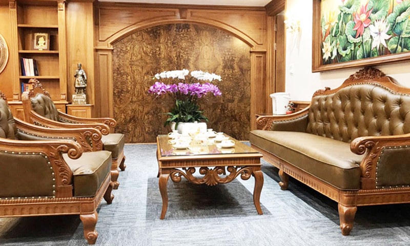 bàn ghế gỗ phòng khách tân cổ điển